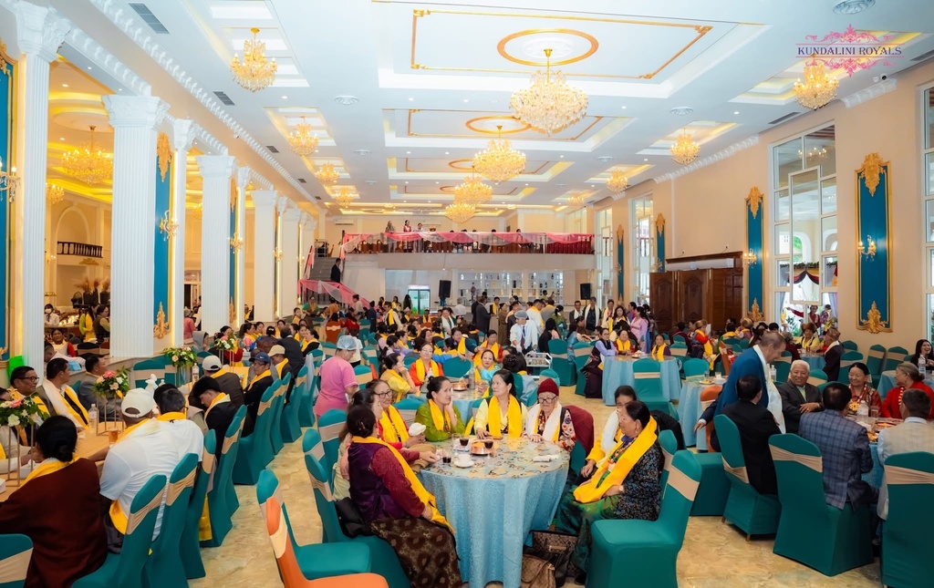 Hall view 3