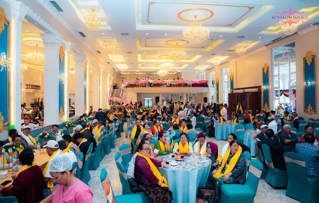 Hall view 4